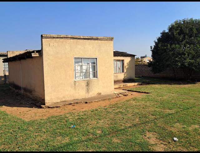 2 BEDROOM HOUSE FOR SALE IN BUHLE PARK